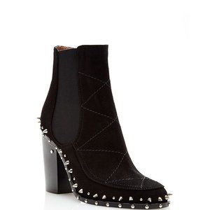 Laurence Dacade  Boots!😎